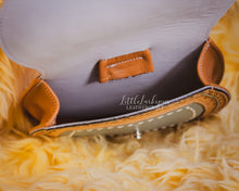 Load image into Gallery viewer, 🌸Saddle Bag Purse🌸
