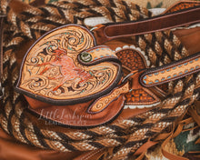 Load image into Gallery viewer, Heart Purse
