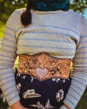 Load image into Gallery viewer, Waist Cincher Belt
