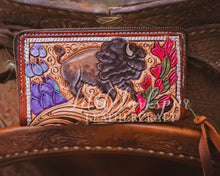 Load image into Gallery viewer, Bison/Moose Clutch
