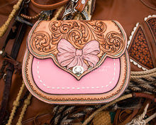Load image into Gallery viewer, 🎀 Saddle Bag Purse 🎀
