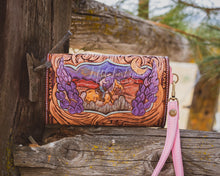 Load image into Gallery viewer, Palomino Clutch
